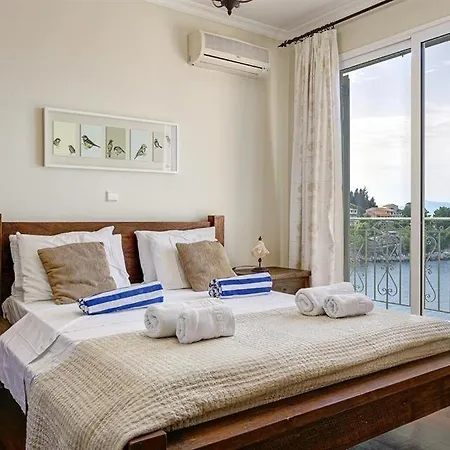 Sleeps 9 Pool Air Con Wifi カシオピ
